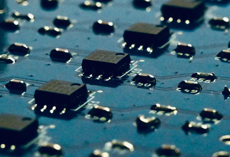 アナログ技術を核に、新たな領域へ